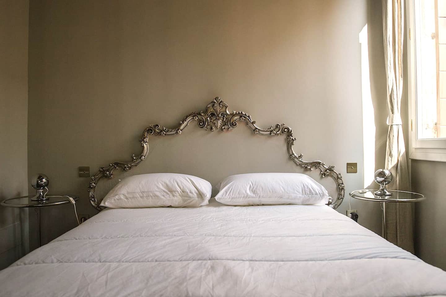 Air bnb in Venice with a canal view