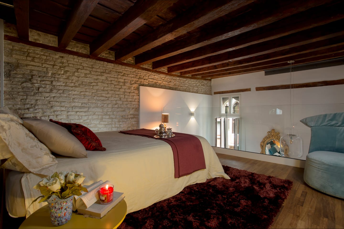 Air bnb in Venice with a canal view