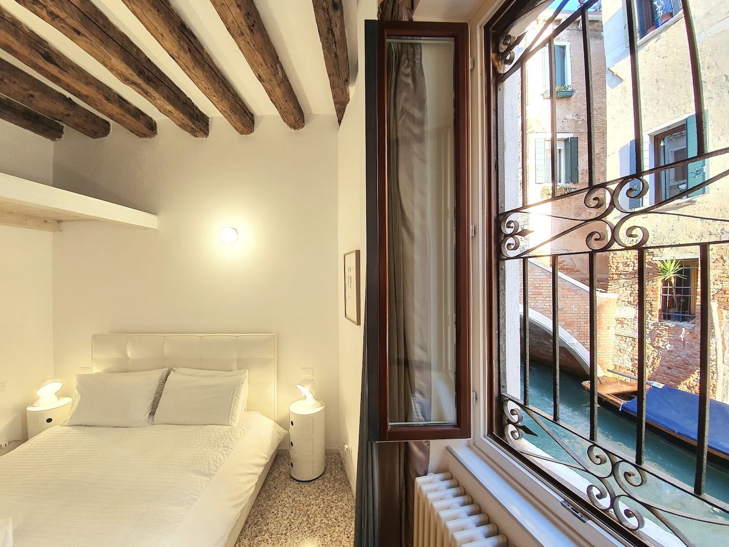 Air bnb in Venice with a canal view